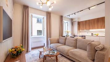 2 bedrooms, in-room safe, laptop workspace, iron/ironing board