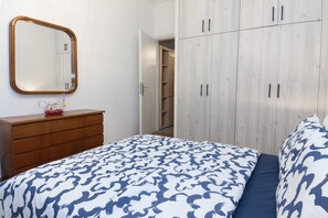 Apartament | 1 dormitori, planxa i posts de planxar i wifi gratuïta