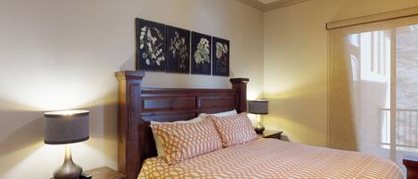 3 bedrooms, iron/ironing board, travel crib, WiFi