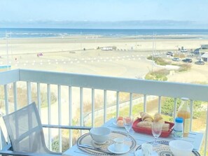 Outdoor dining - Studio Cosy-balcon vue Mer-wifi (Berck)