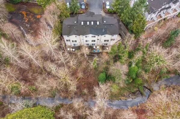 Exterior - Unit 2 One Central · Modern Urban Luxury Escape - Unit 2 (Bellevue)