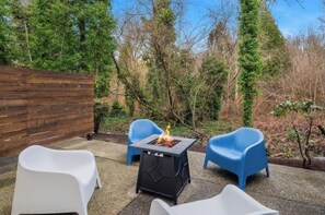 Terrace/patio - Unit 2 One Central · Modern Urban Luxury Escape - Unit 2 (Bellevue)