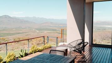 Phòng Suite Superior, 1 giường cỡ king, quang cảnh núi | Hiên