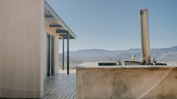 Classic Cottage, 1 Bedroom, Hot Tub, Mountain View