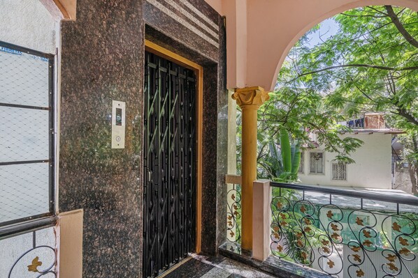 Lift - iROOMZ Hotel Ritzy Grand (Hyderabad)