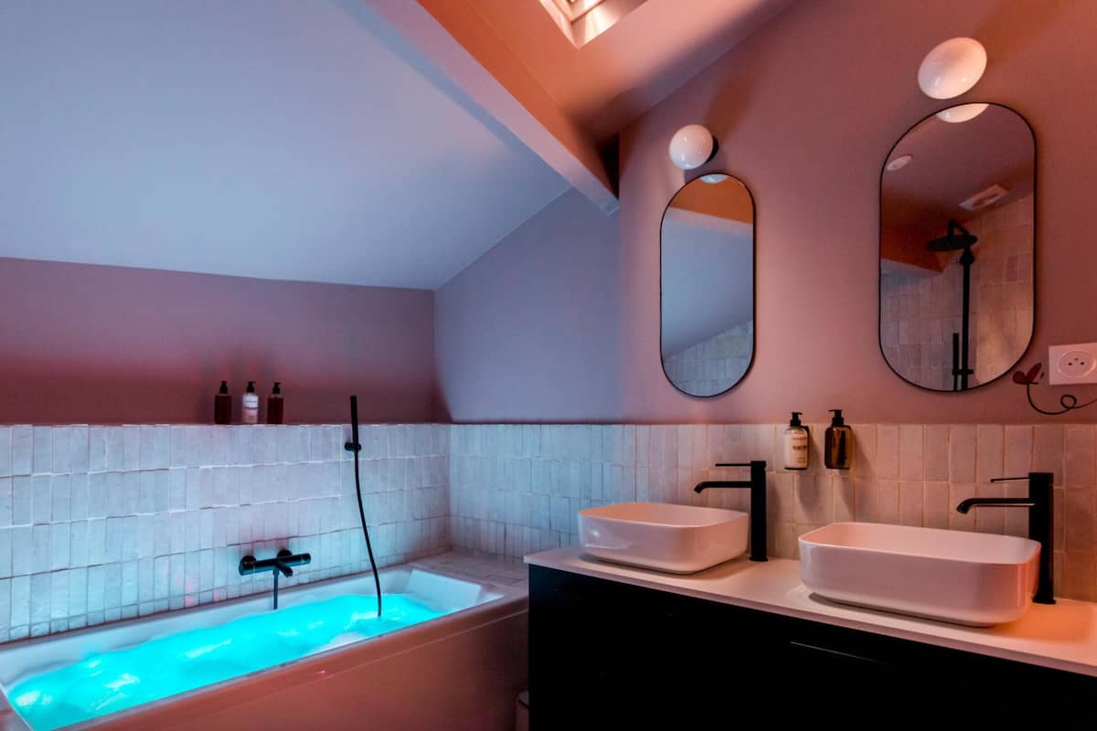 Basic Studio | Bilik Mandi | Pengering rambut, tuala disediakan, sabun, syampu