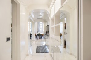 Interior - Angelique Boutique (Roma)