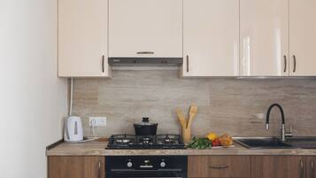 Fridge, oven, stovetop, highchair