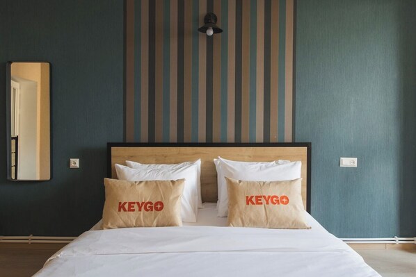 1 bedroom, iron/ironing board, WiFi, bed sheets
