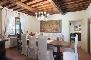 Dining - Le Rose Apartment in Tuscany (Montespertoli)