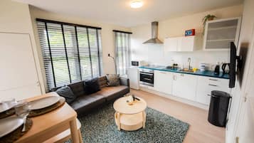 TV, stereo, offices