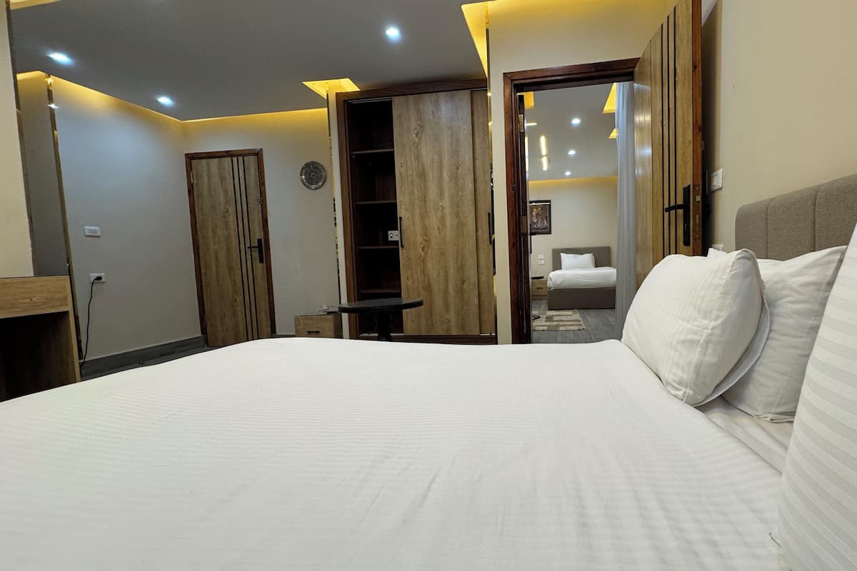 1 habitación, sábanas de algodón egipcio y ropa de cama de alta calidad