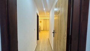 Deluxe Double with Pyramids view | 이집트산 면 시트, 고급 침구, 오리/거위털 이불, 미니바
