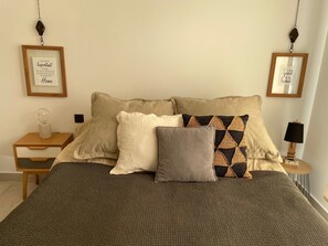 3 Schlafzimmer, Zimmersafe, Schreibtisch, Bügeleisen/Bügelbrett