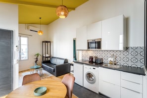 Grand Studio 03 | Private kitchen | Mini-fridge, microwave, stovetop, toaster - Beauquartier - Butte aux Cailles I (Paris)