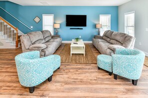 TV, foosball - 2nd Row 7 BR Beach House with a Private Pool! Conch Castle (Surfside Beach)