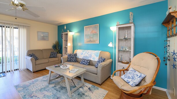 TV - 2nd Row 3 BR Condo with a Shared Pool! Floral Villas D13  (Surfside Beach)