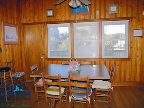 Dining - Oceanfront 4 BR Beach House! Hall Cottage (Surfside Beach)