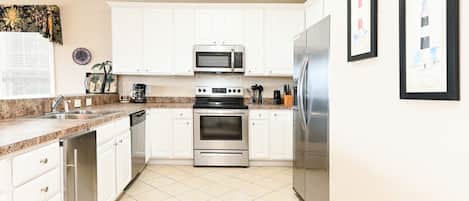 Fridge, microwave, stovetop, dishwasher