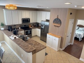Fridge, microwave, stovetop, dishwasher - Walk to the Beach House with Private Pool! Stella Maris (Surfside Beach)