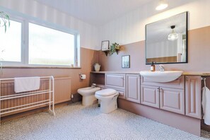 Hårføner og håndklær