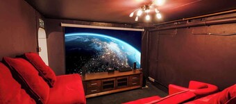 Peak retreat, sleeps 12 - fun, fires & friends