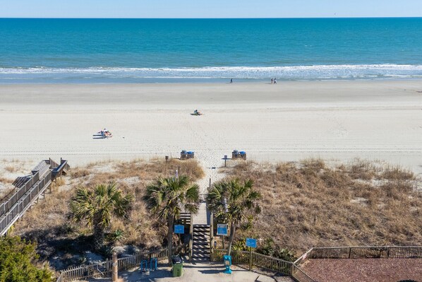 Beach nearby - Walk to the Beach 5 BR Beach House with a Private Pool! Pour Again  (Surfside Beach)