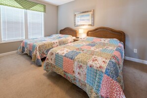 4 bedrooms, iron/ironing board, Internet