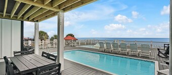 New-Oceanfront-Elevated Pool-Elevator-Hot Tub-Kiddie Pool/Fun Deck Spa-Sleeps34
