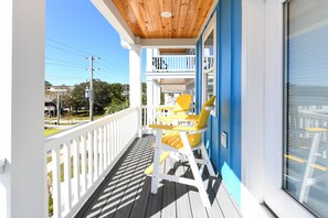 Property grounds - Walk to the Beach 7 BR Beach House with a Private Pool! Wait N Sea (Surfside Beach)