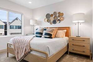 3 dormitorios, escritorio, espacio para trabajar con un portátil