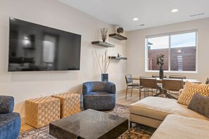 Maison mitoyenne, 3 chambres | Coin séjour