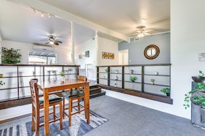 House (3 Bedrooms) | Interior - Fort Walton Home w/ Shared Pool - 2 Mi to Beach! (Fort Walton Beach)