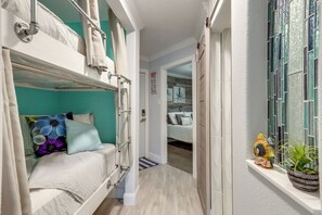Apartment (1 Bedroom) | Interior - Steps to Galveston Beach: Condo w/ Pool Access (Galveston)