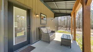 Unclassified image, 2 of 31, button - 2 Mi to Broken Bow Lake: Cabin w/ Covered Patios (Broken Bow)