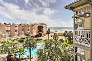 Apartment (1 Bedroom) | Interior - Balcony & Gulf Views: Galveston Condo Near Beach (Galveston)