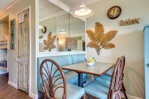 Apartment (1 Bedroom) | Interior - Balcony & Gulf Views: Galveston Condo Near Beach (Galveston)