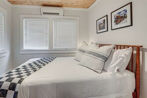 House (3 Bedrooms) | Interior - Modern-boho Bradenton Bungalow w/ Private Hot Tub! (Bradenton)