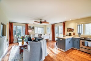 House (2 Bedrooms) | Interior
