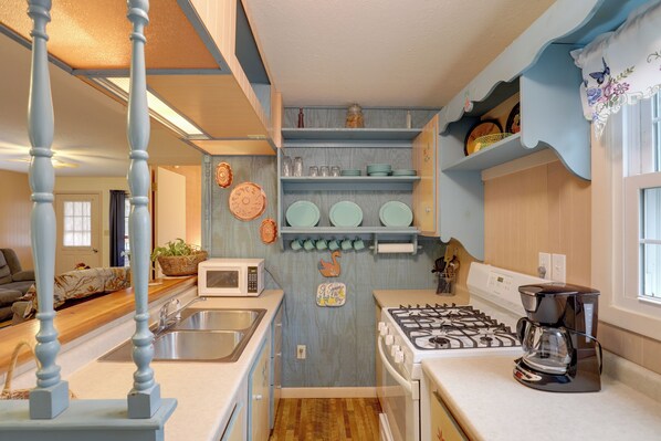 House (3 Bedrooms) | Interior