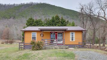 House (3 Bedrooms) | Front of property