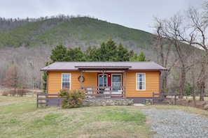 House (3 Bedrooms) | Front of property