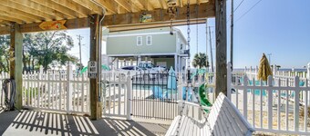 Walk to Beach: Stunning Gulfport Getaway