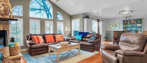House (4 Bedrooms) | Front of property