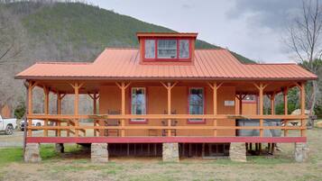 House (1 Bedroom) | Interior