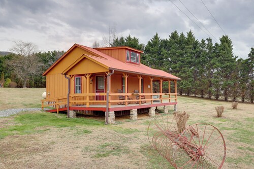 Blue Ridge Hideaway! Cabin w/ River Access & Views