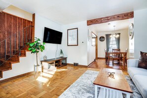 House (2 Bedrooms) | Interior - Pet-friendly Saint Paul Home w/ Shared Yard! (St. Paul)