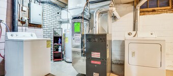 Pet-friendly Saint Paul Home w/ Shared Yard!