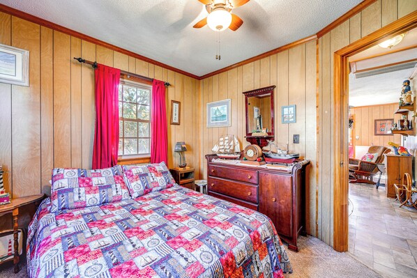 Interior - Kill Devil Hills Vacation Rental, Walk to Beach! (Kill Devil Hills)