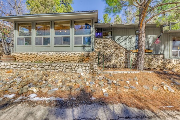 Interior - Ruidoso Cabin in the Mtns: River & Forest Views! (Ruidoso)